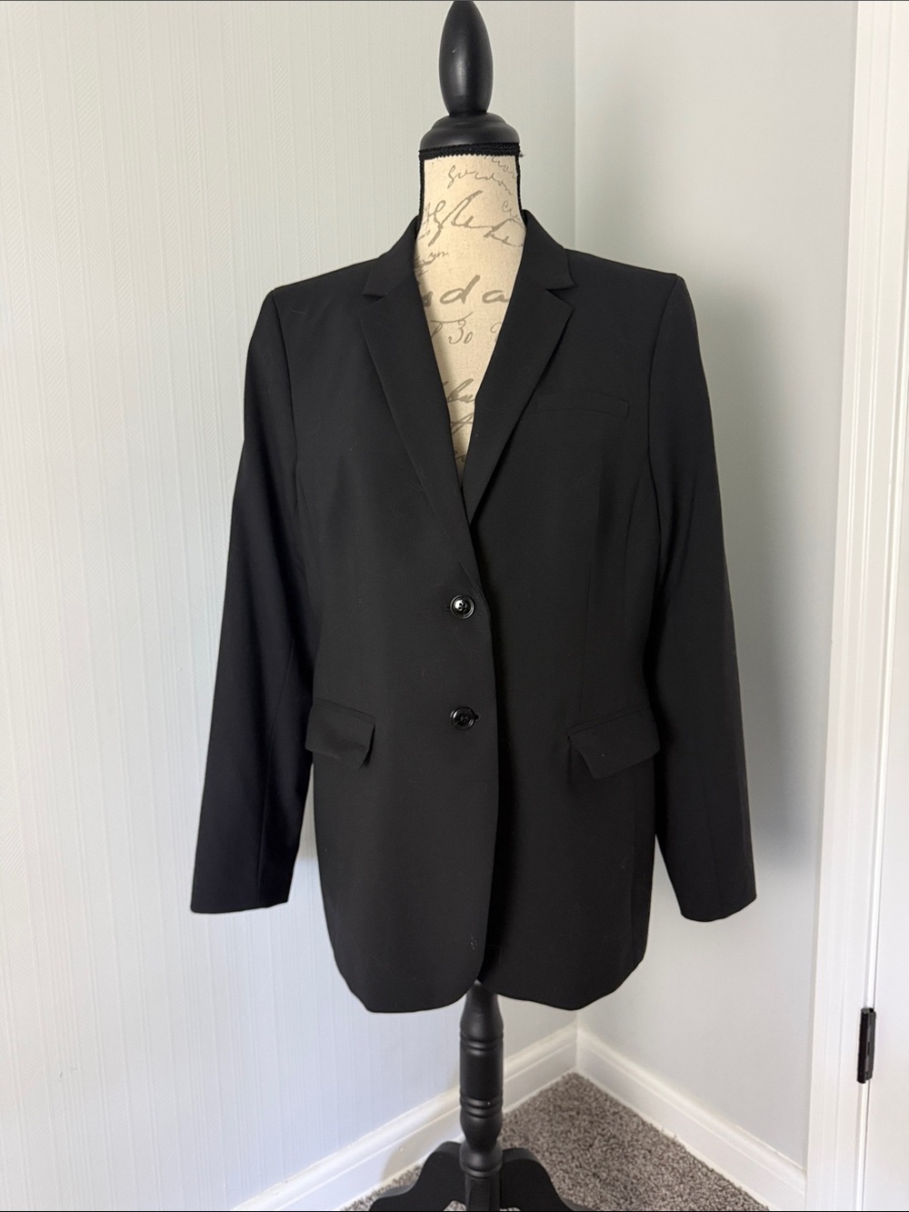 Banana Republic Black Tailored Two-Button Blazer Long and Lean Blazer size 14